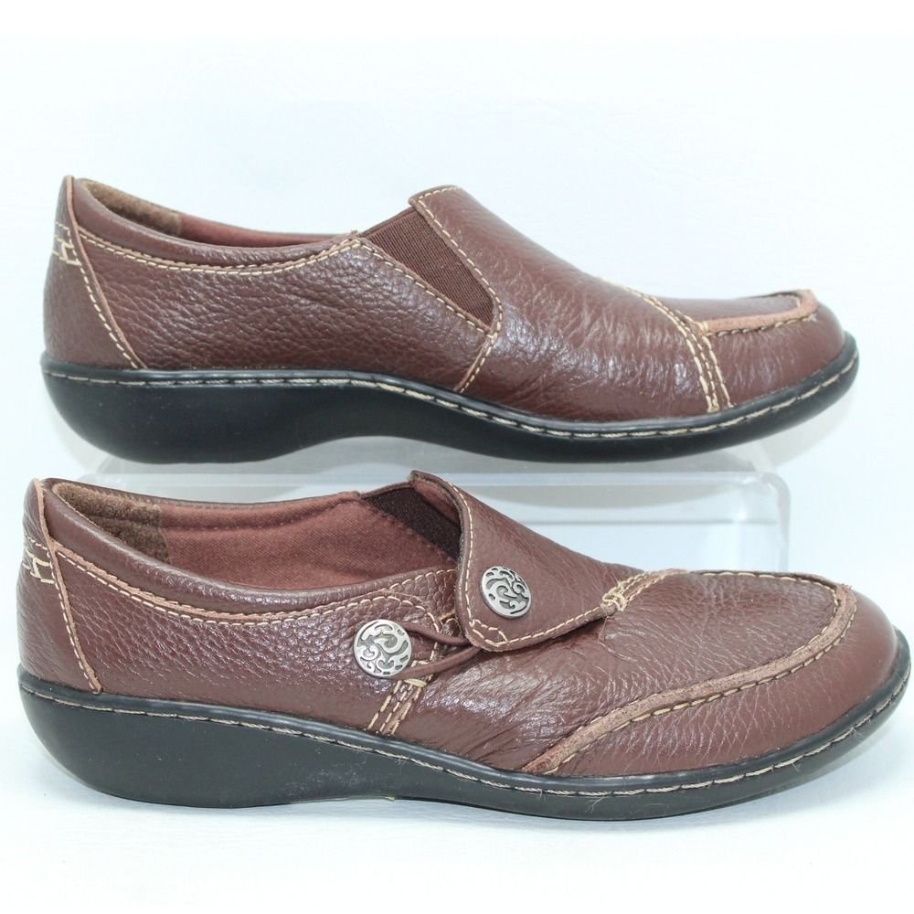 Clarks Collection Brown Pebbled Leather Slip On Loafers Button Detail 6M